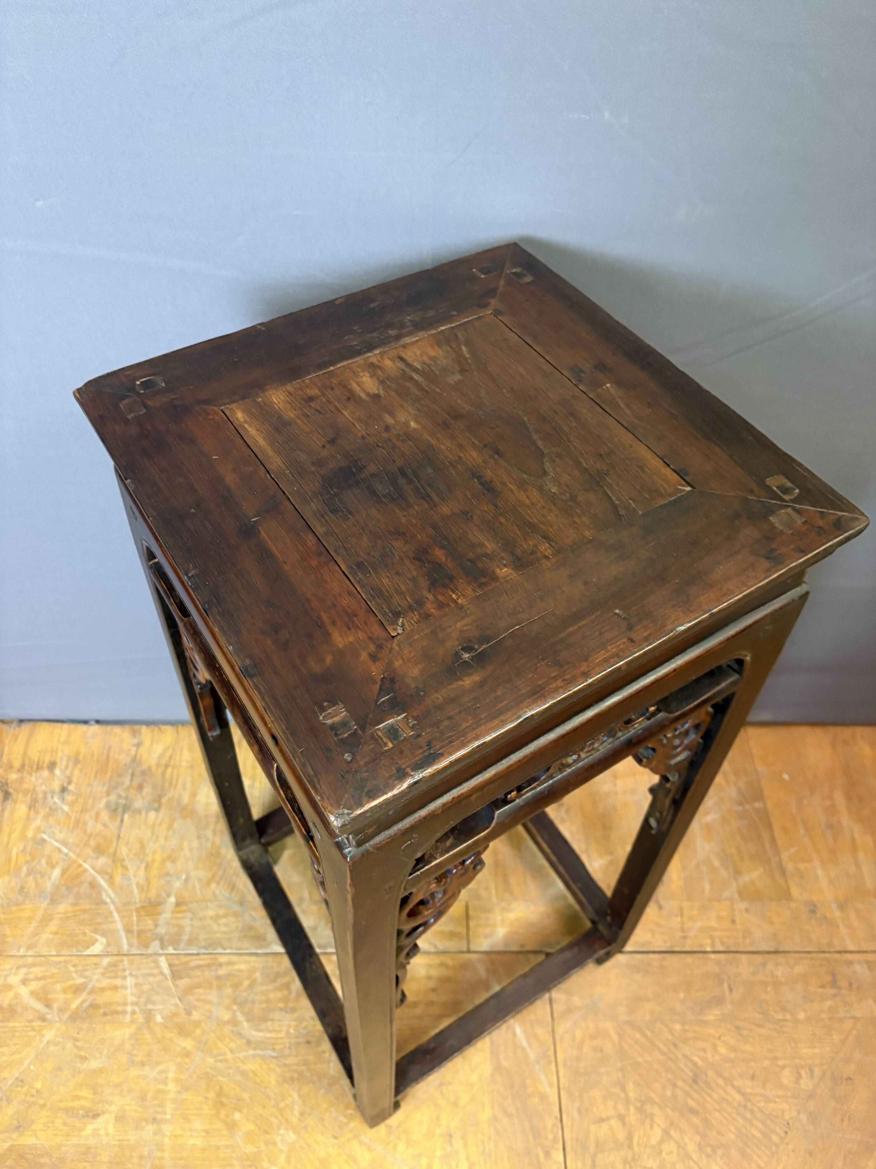 Sellette Chinoise en bois laqué fin XIX