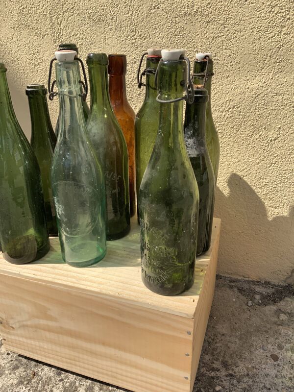 Lot 10 bouteilles anciennes en verre soufflé déco bistro bar vin limonade biere