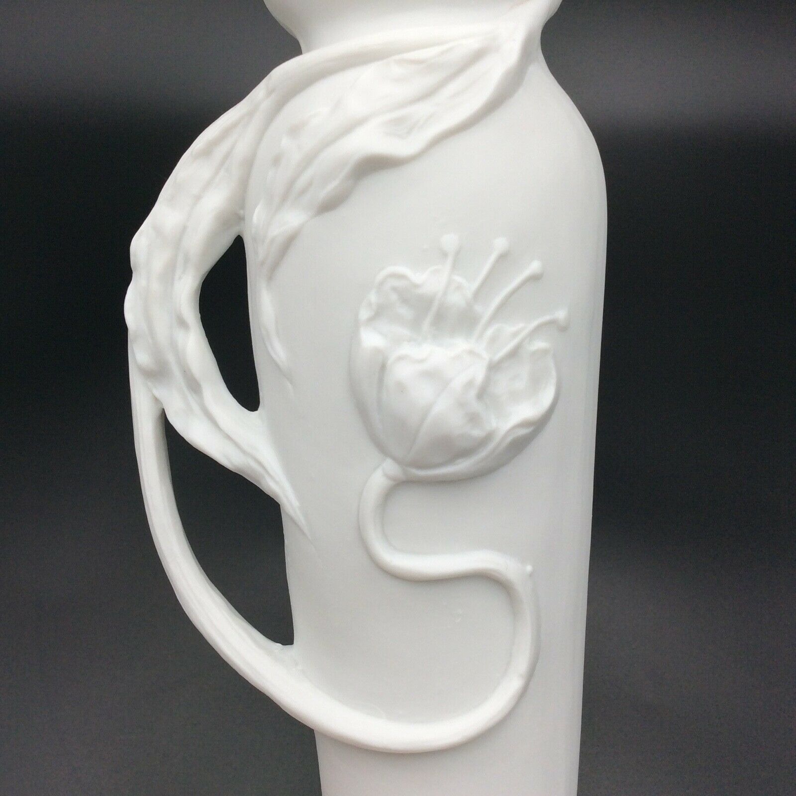 Vase in biscuit white slurry poppy flower art nouveau