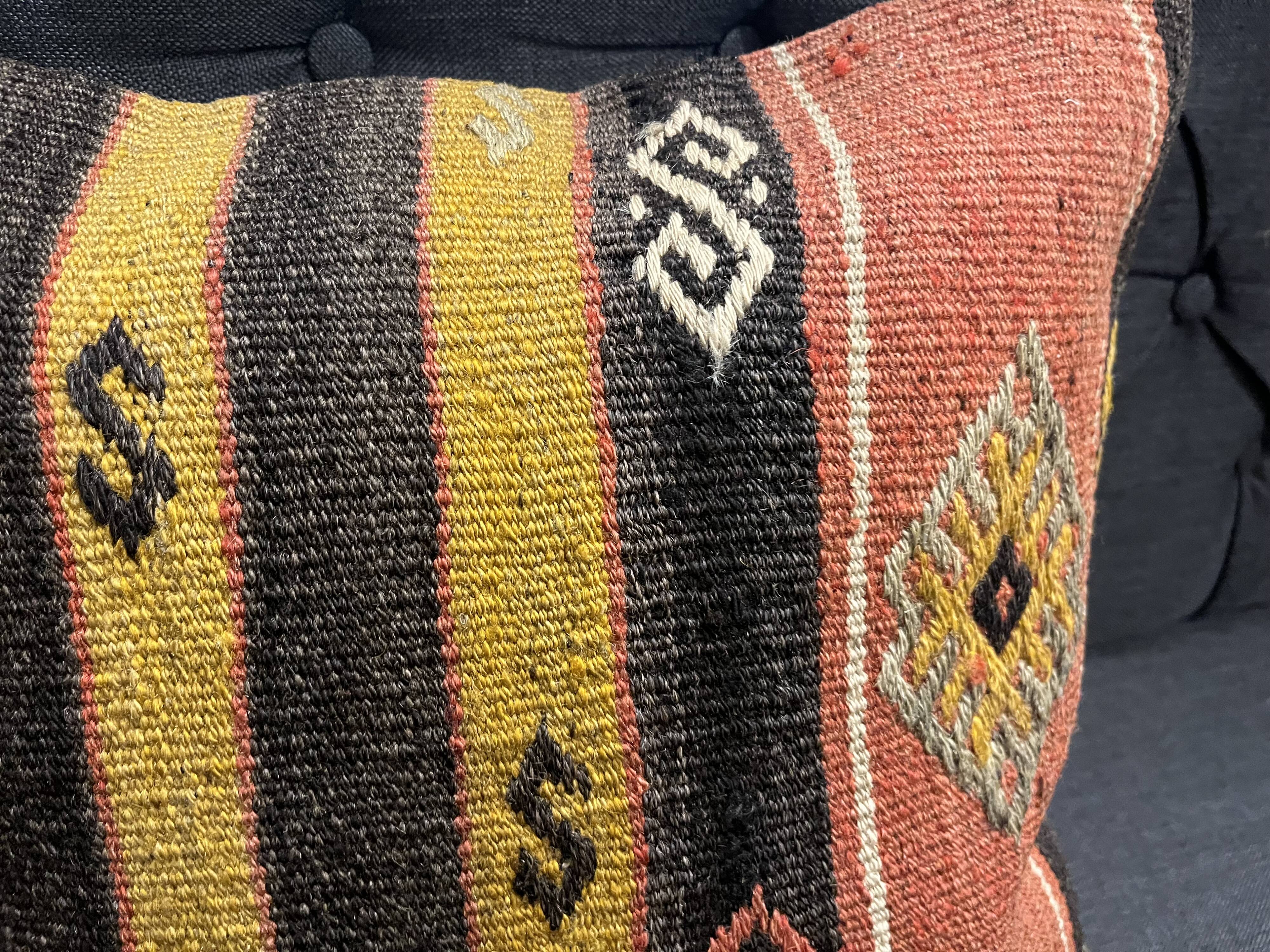 Traditional Design Pillow