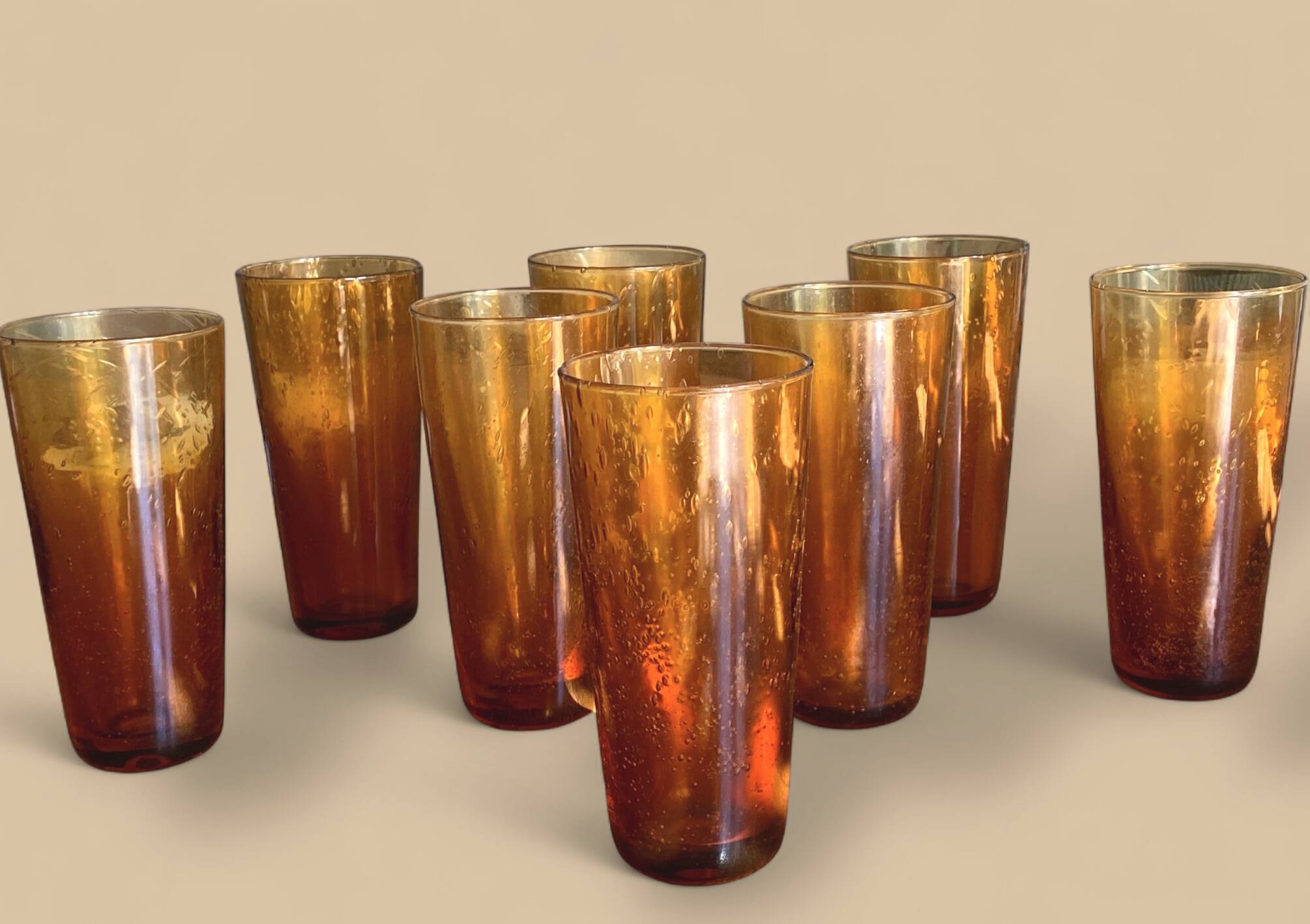 8 gobelets vintage en verre bullé ambré dlg Biot