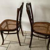 Paire de chaises Thonet cannées