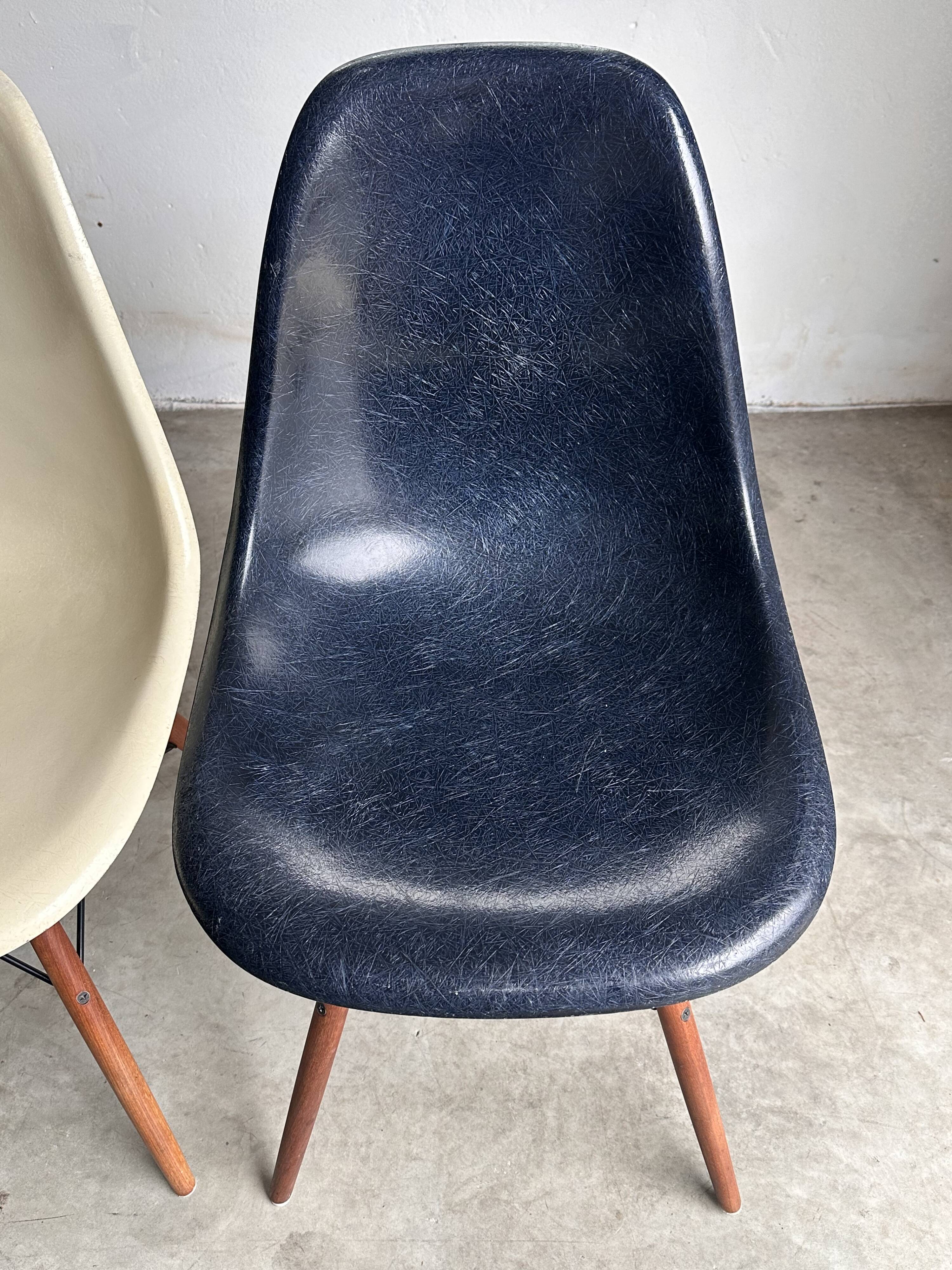 Set of 10 fibreglass & walnut DSW chairs, Charles & Ray Eames, Herman Miller, 60s-70s