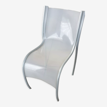 Chaise FPE blanche de Ron Arad édition Kartell