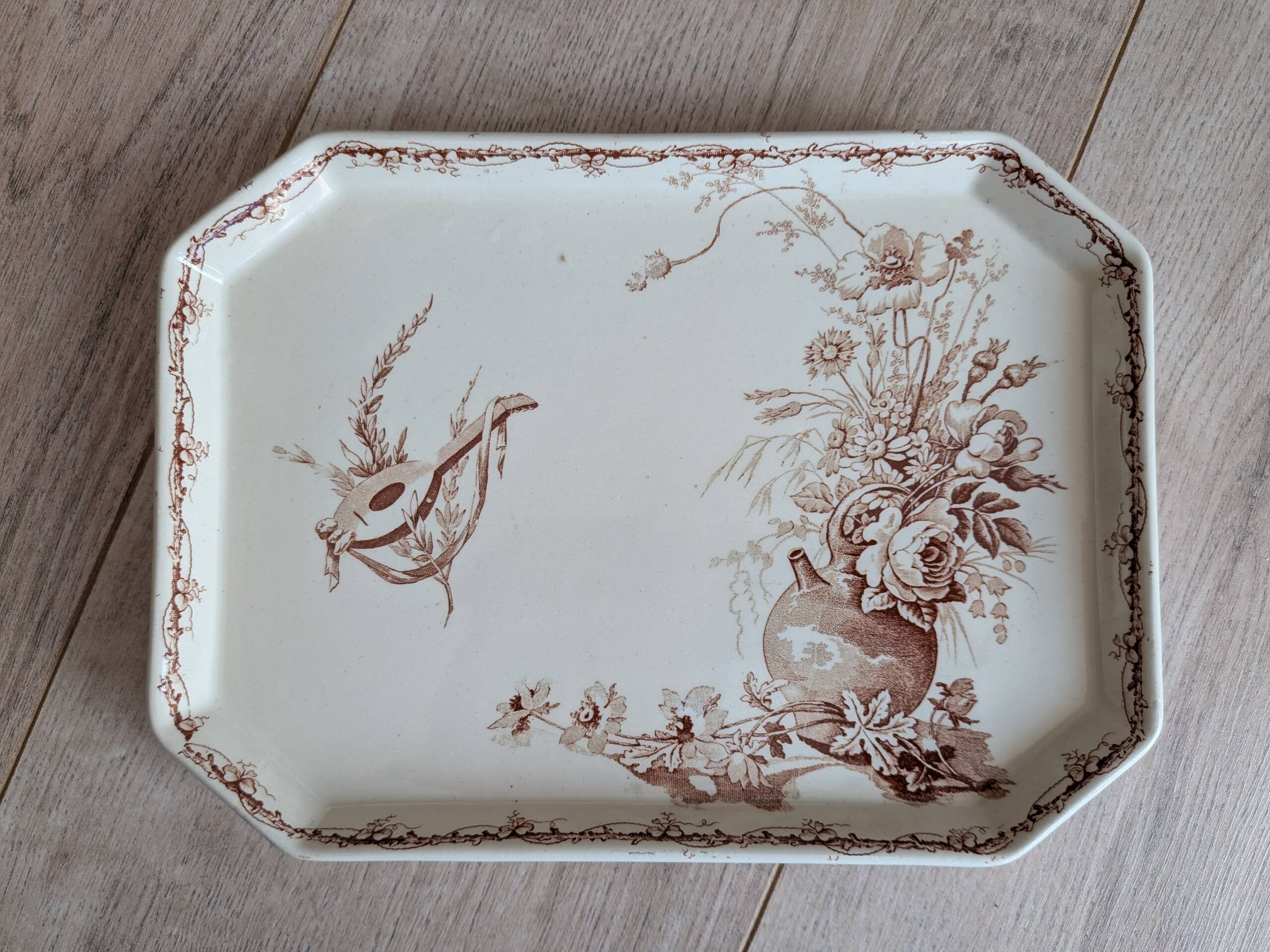 Octagonal country plate by KG Lunéville in ironstone