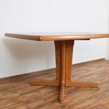 Mid-century danish walnut extendable dining table, 1970