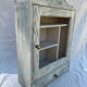 Armoire à pharmacie
