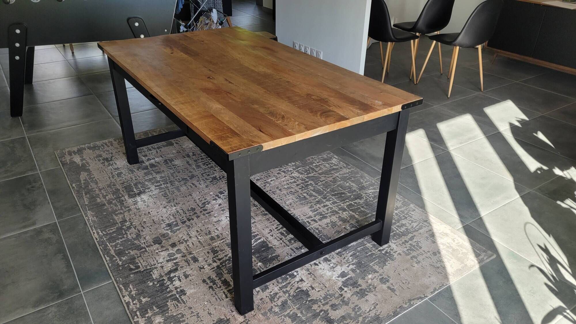 Industrial dining table (mango wood) for 6 people