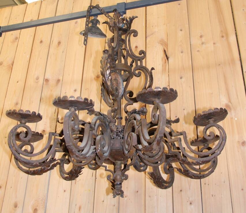 lustre en fer forgé XVIIIème XIXème aux armoiries