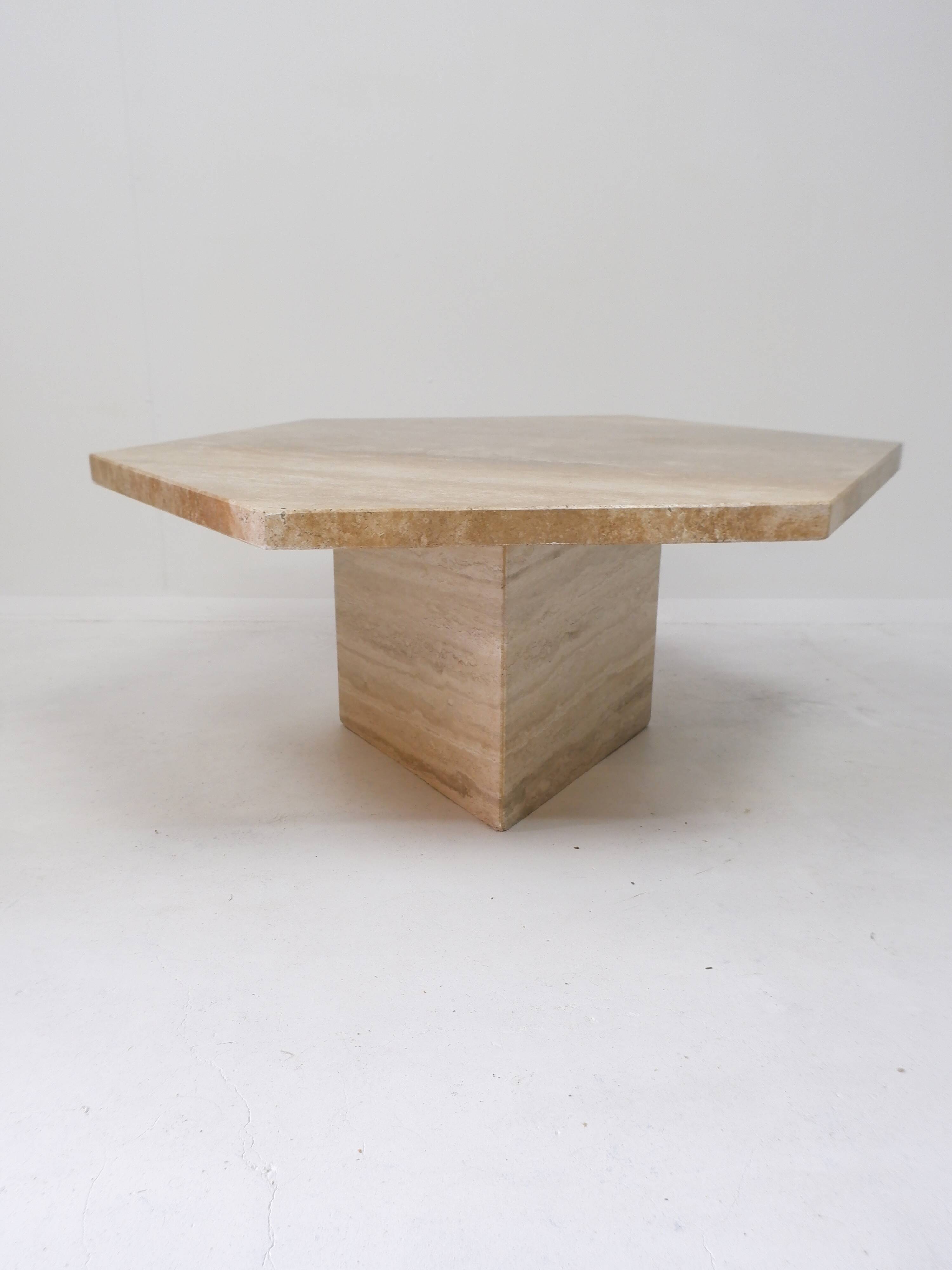 Table basse en travertin, années 1970