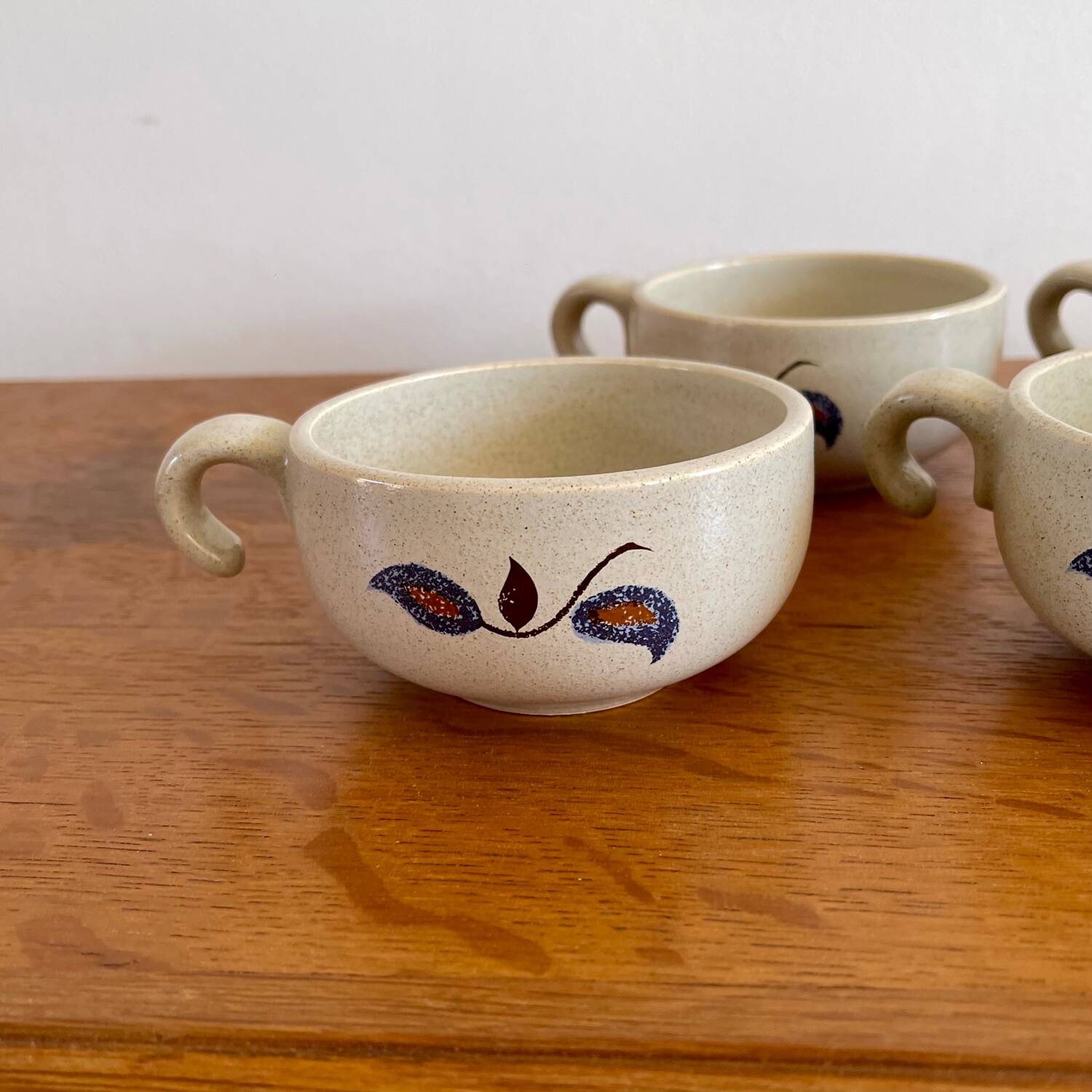 Lot de 5 tasses St Amand Sologne