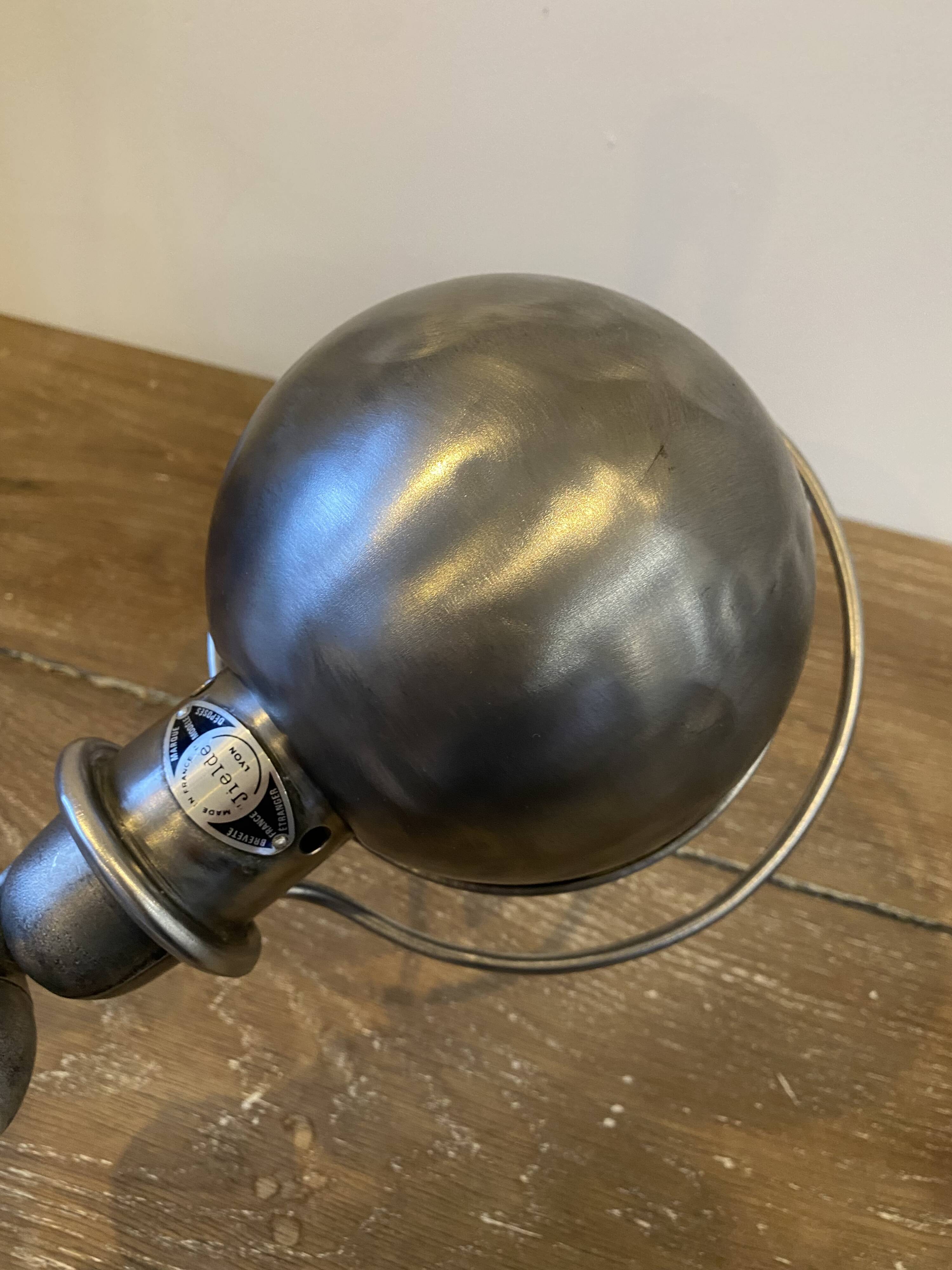 Lampe de bureau Jieldé jielde 2 bras de 40cm avec base étau graphite indus