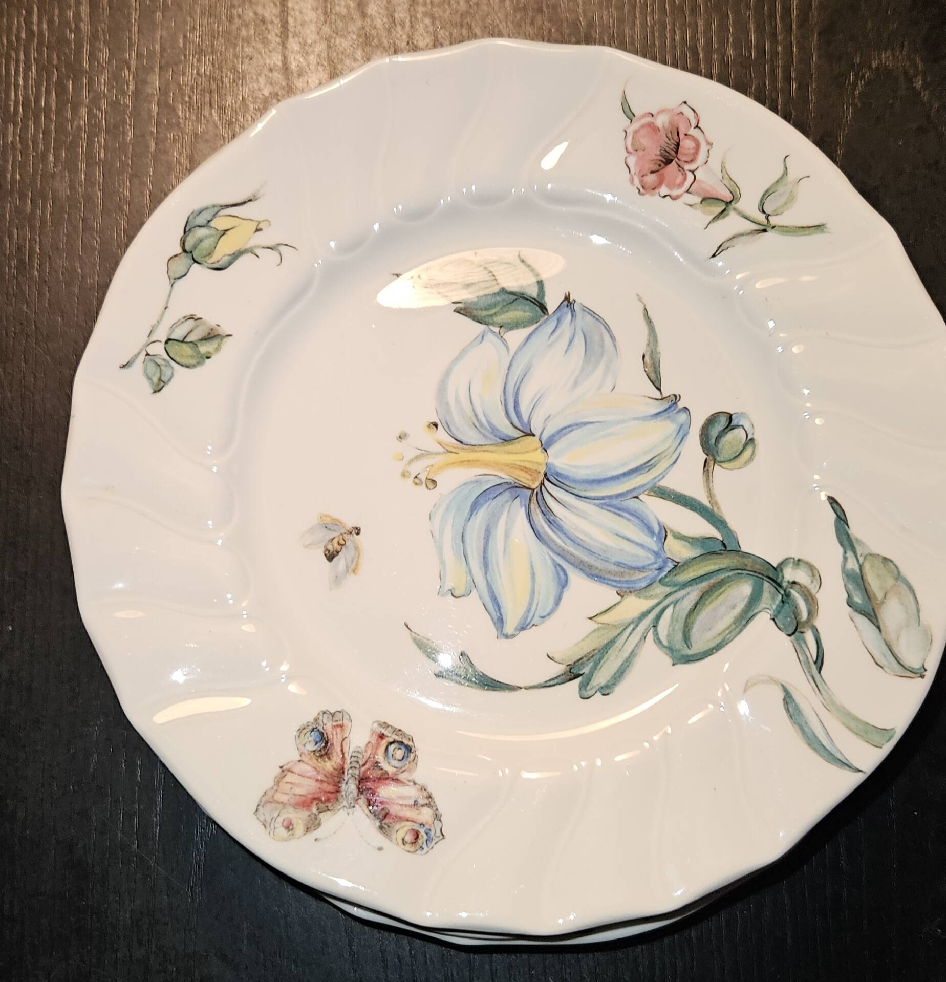 Set of 11 Villeroy and Boch Bouquet model dessert plates