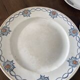 Set of 6 plates and 1 dish St Amand.