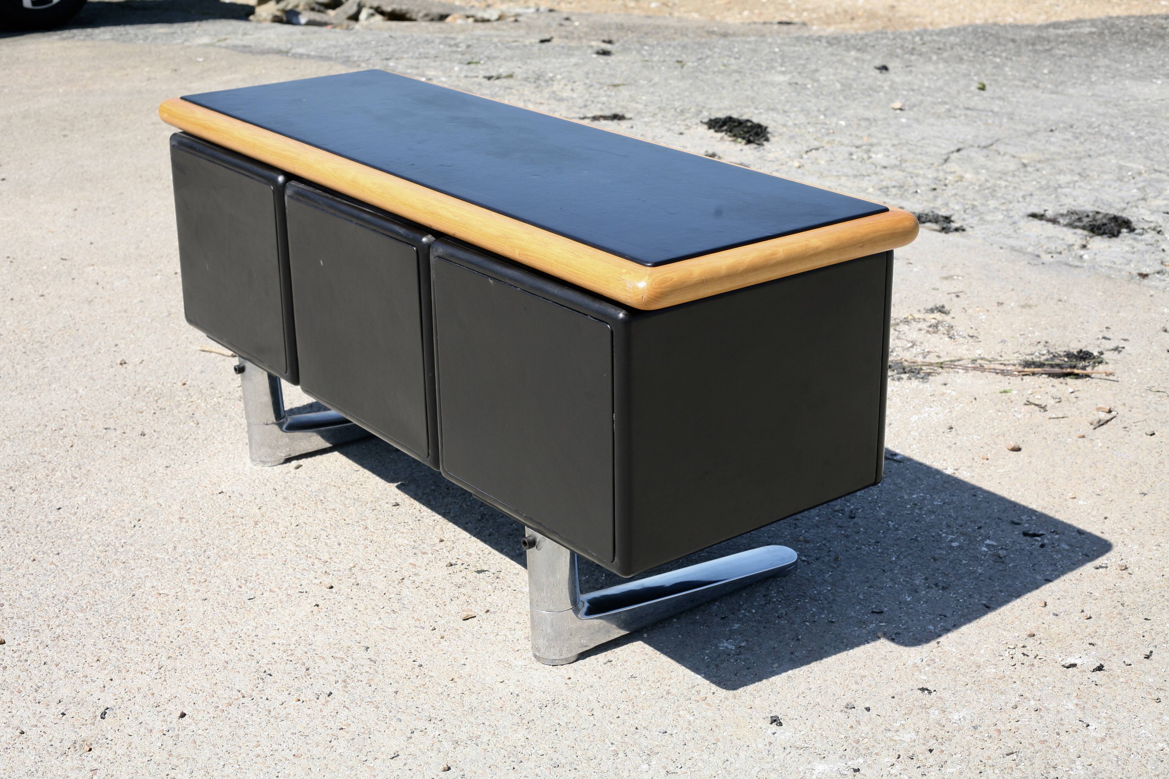 Bureau et enfilade de Warren Platner, Knoll, années 70.