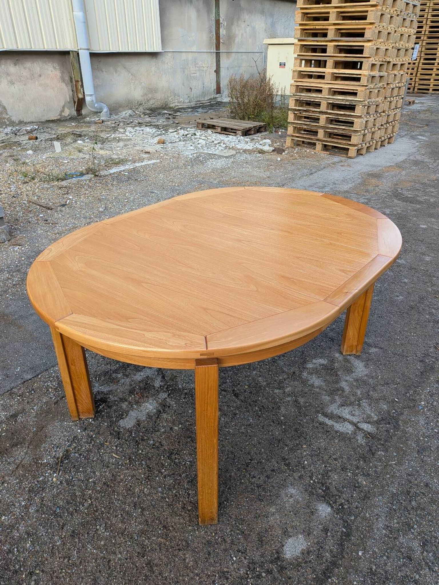 Dining table in elm from 1980