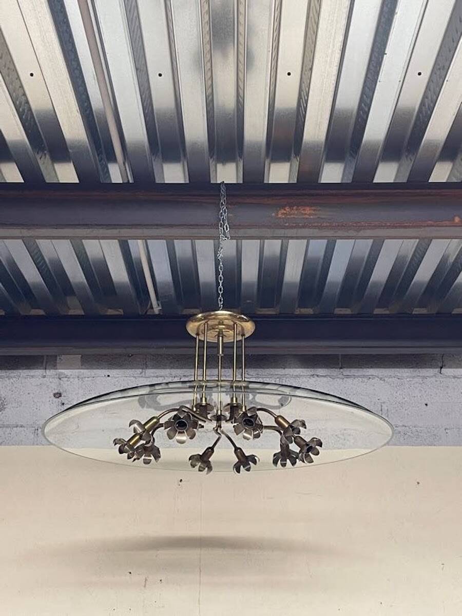 Chandelier in glass and brass attributed to Pietro Chiesa for Fontana Arte, 1940s.