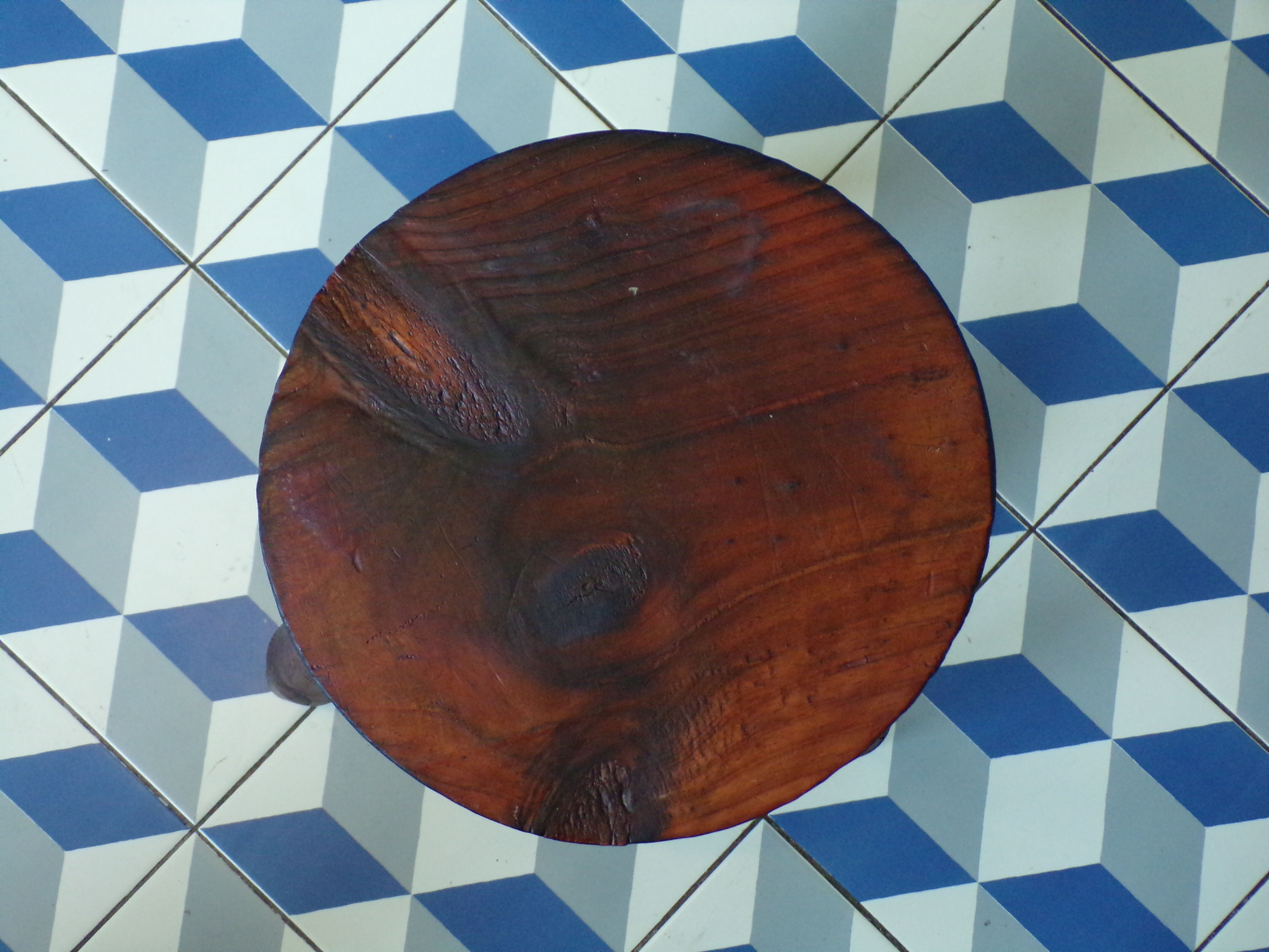 Tabouret de traite tripode