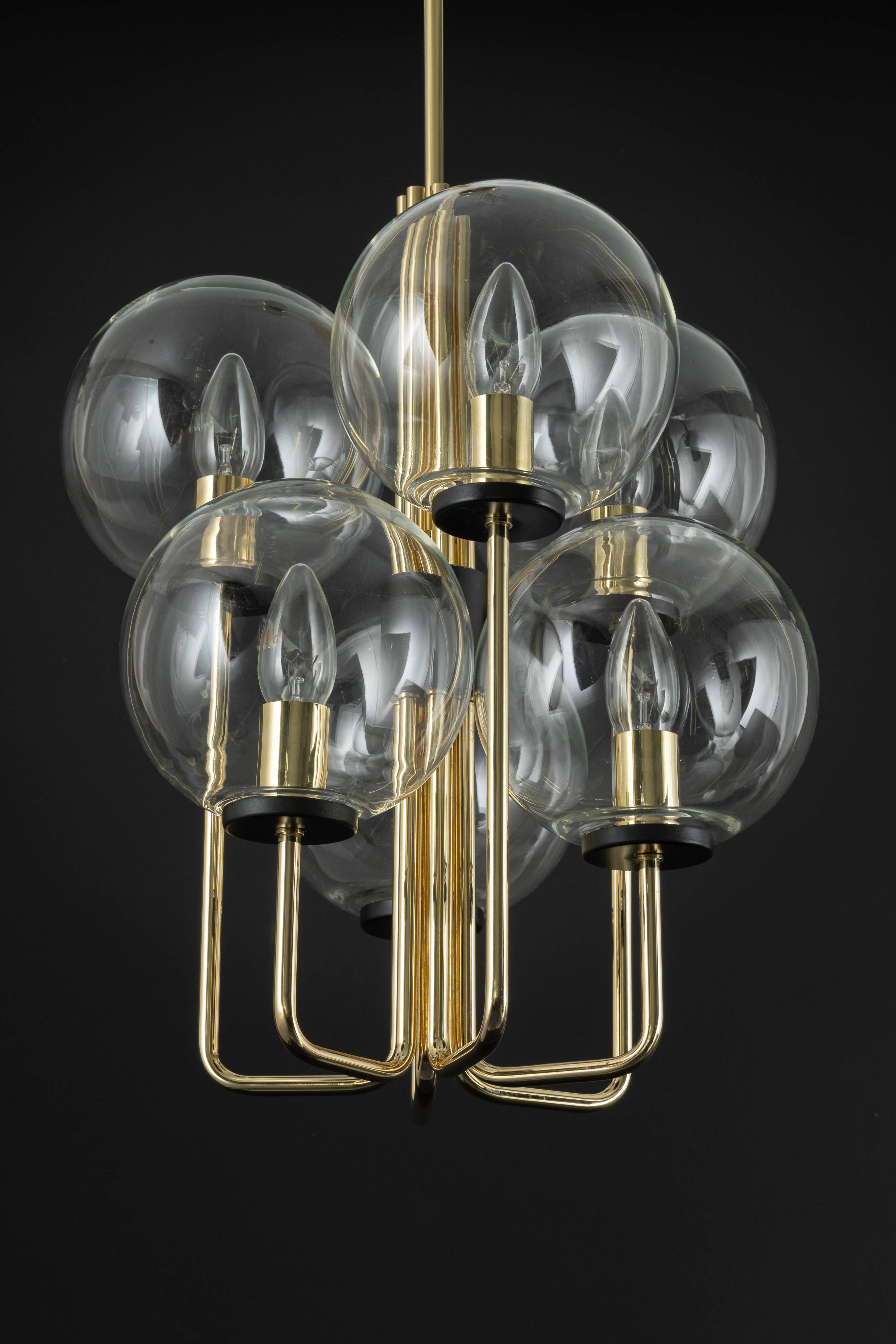 Superb brass suspension in Sciolari style, Germany, 1970s.