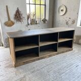 Double-sided counter with XL oak compartments