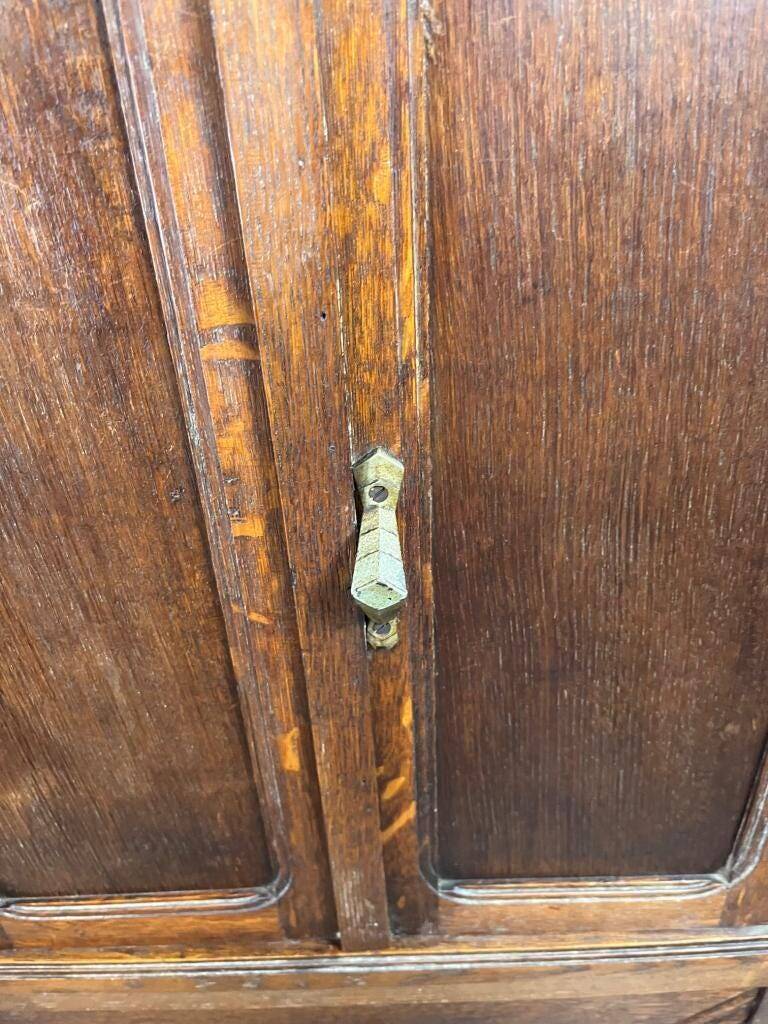 Vintage mid-height low cabinet/shelf with art deco details