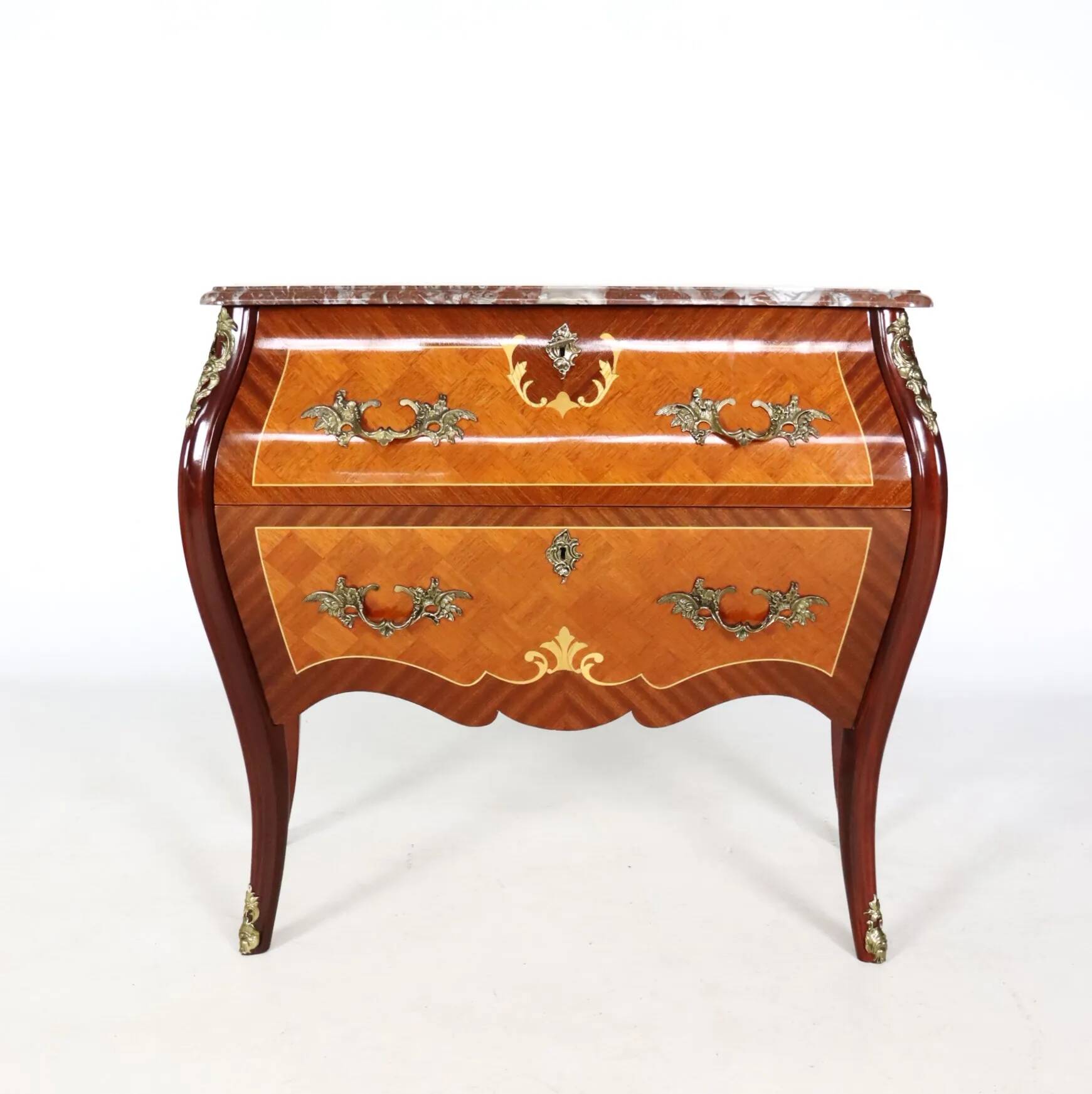 Commode bombée avec plateau en marbre, Ryden möbler AB, Nybro (Suède)