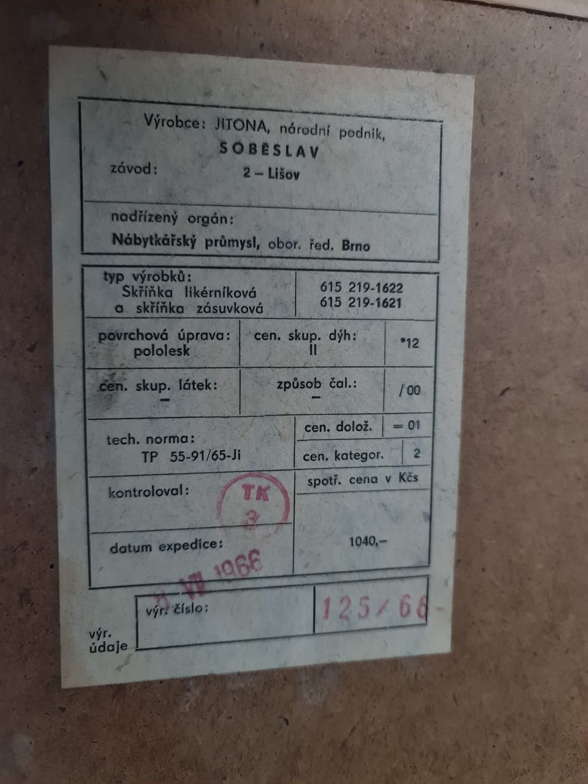 Buffet par Hubert Nepožitek & Bohumil Landsman pour Jitona, années 1960