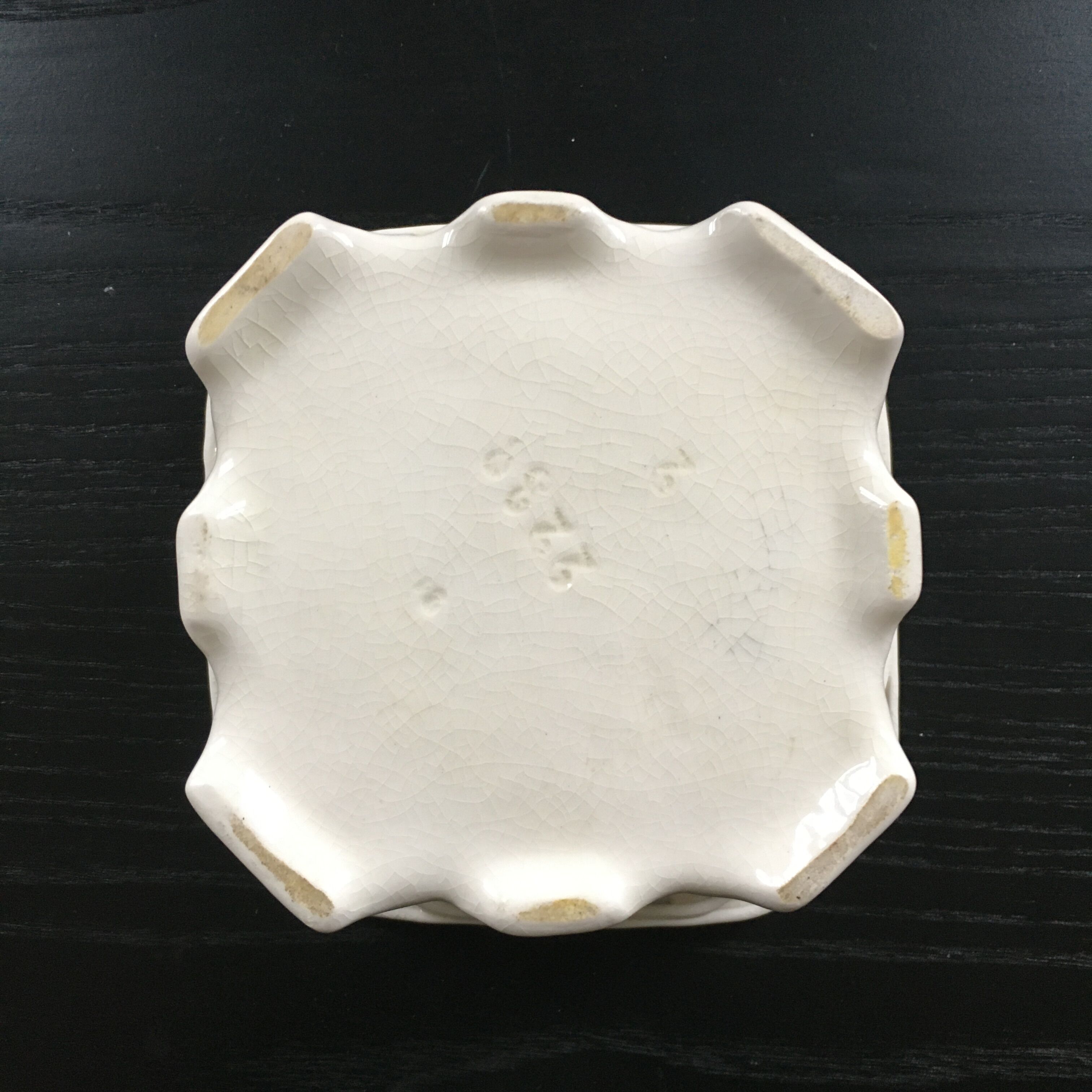 Openwork earthenware plant pot