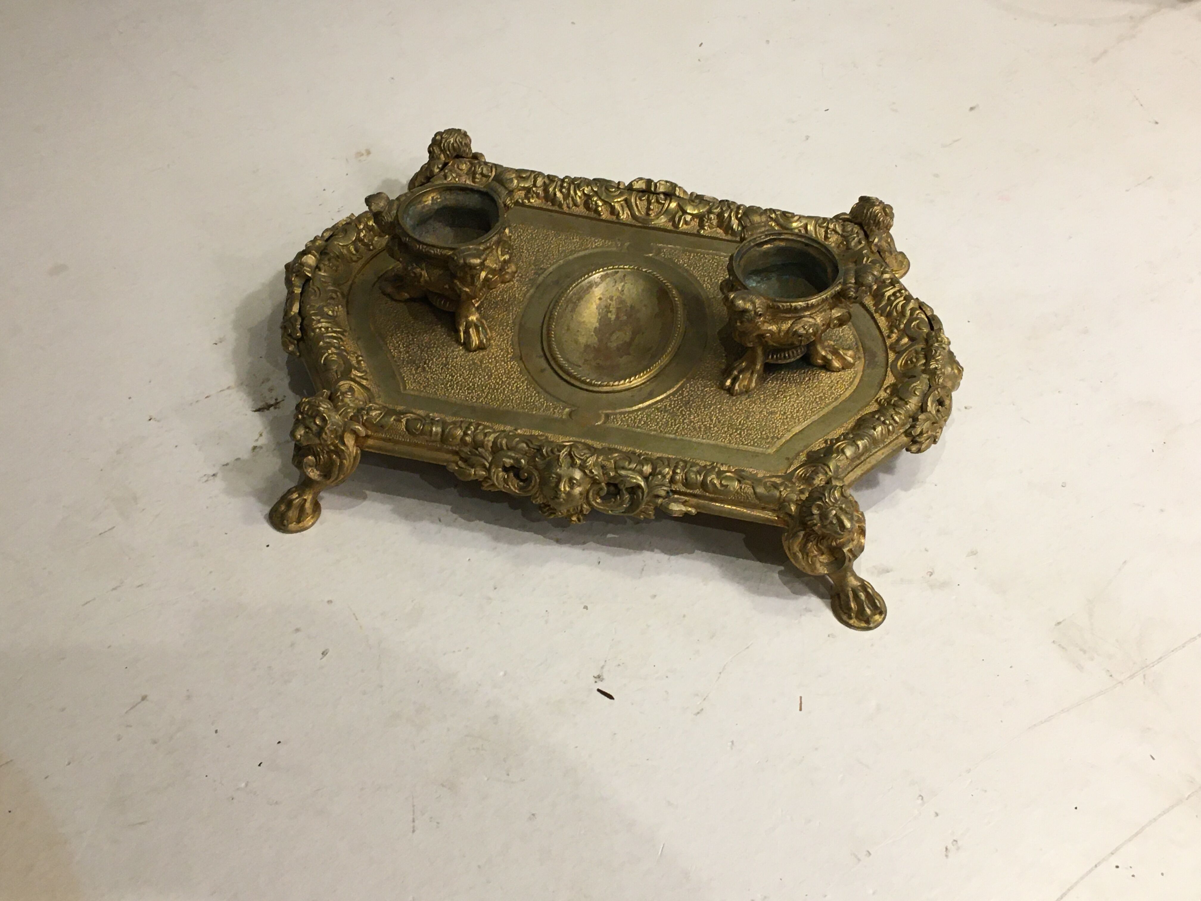 Ink bronze chiseled and gilded 19th