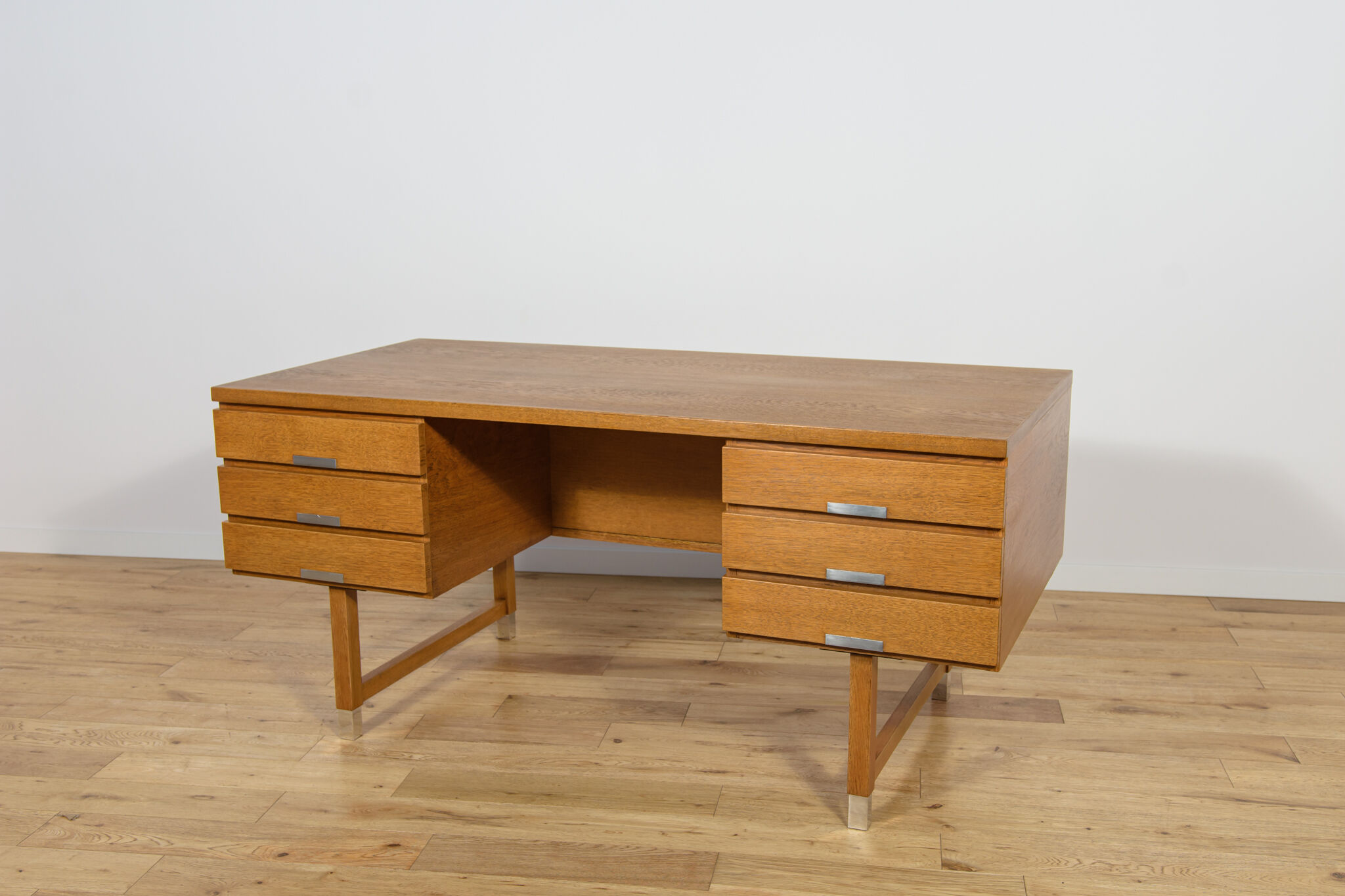 Mid-century modern oak desk from Eigil Petersens Møbelfabrik, Denmark, 1970s