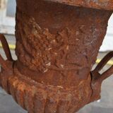 Cast iron media vases