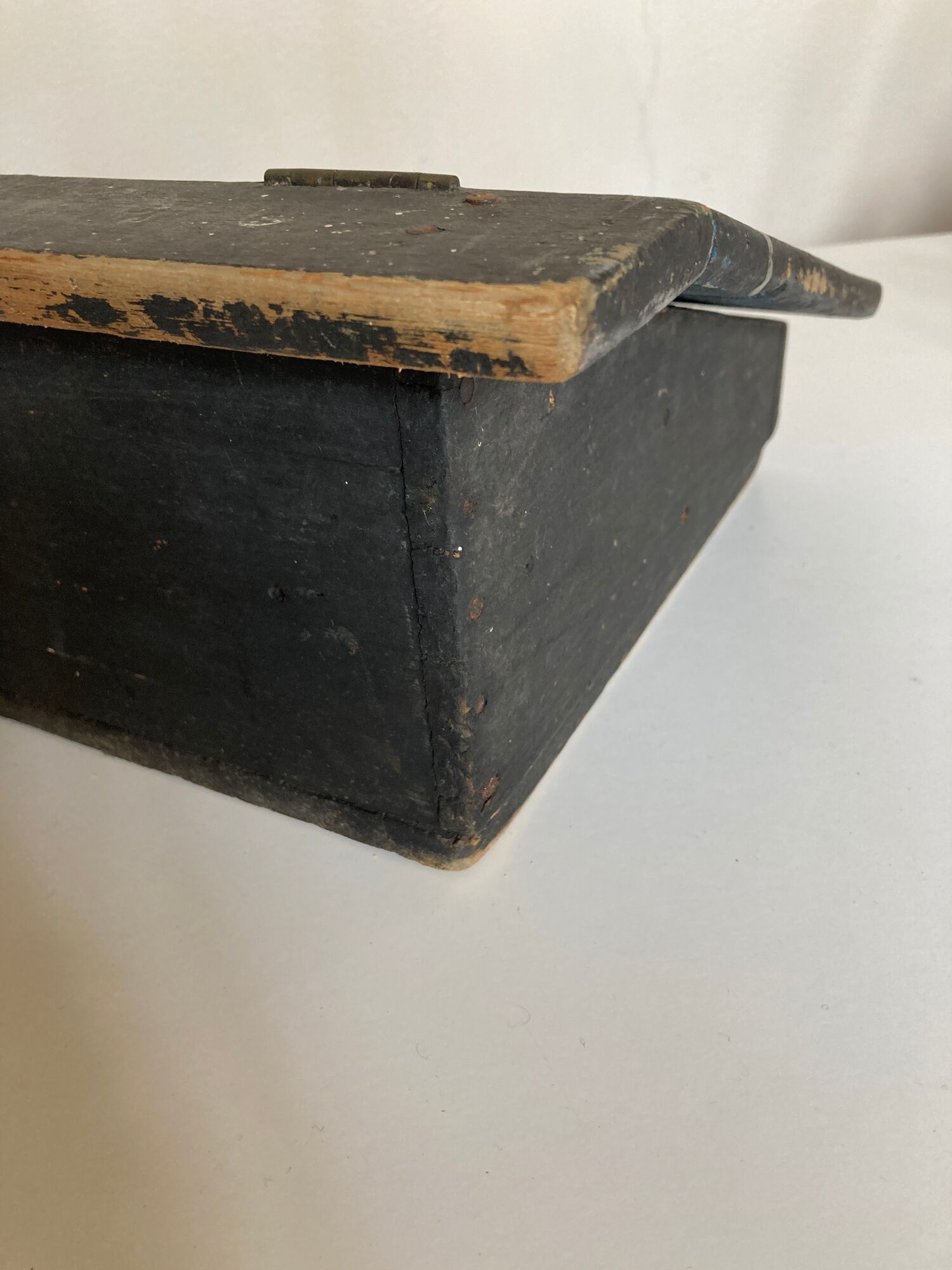 19th farm storage box in washed wooden popular arts