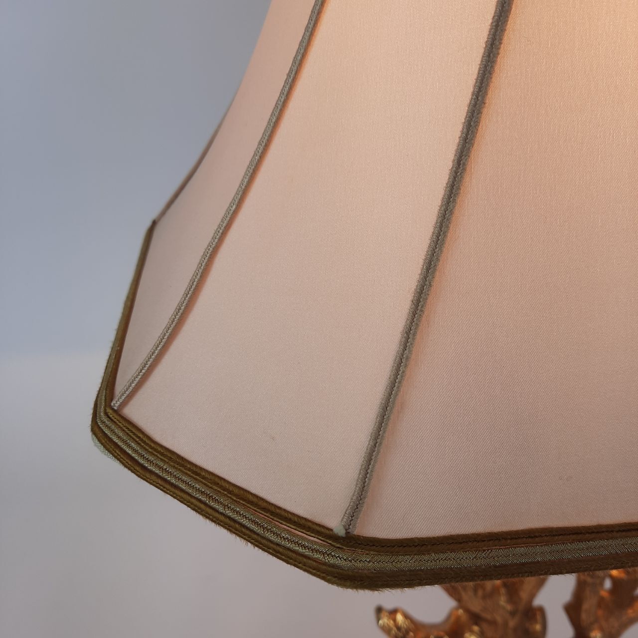 Lampe de table - forme de corail - marbre et métal doré