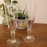Set of 2 crystal champagne glasses