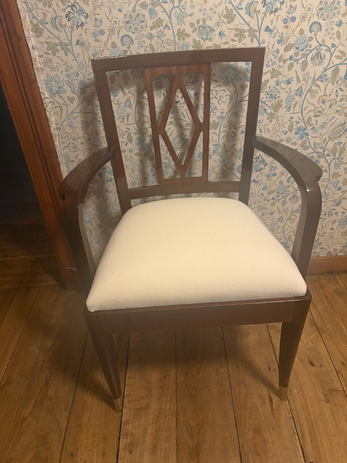 10 chairs