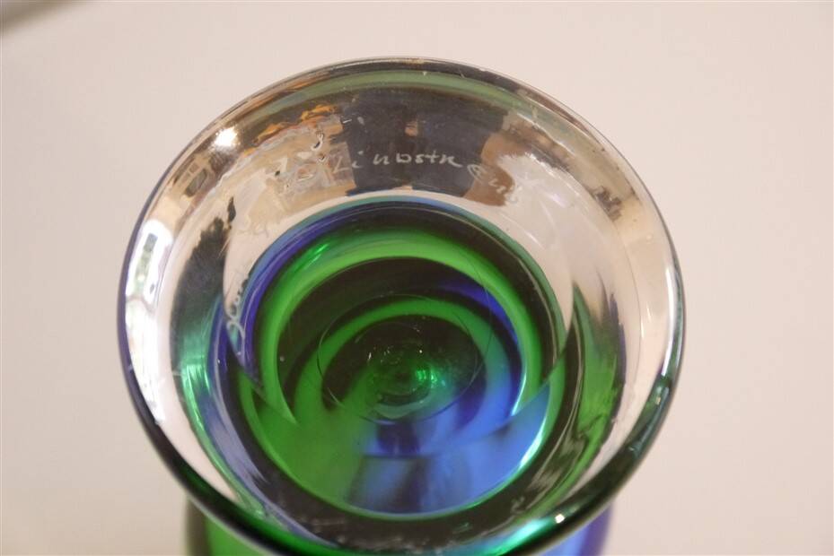 Swedish vase by Vicke Lindstrand for Kosta 1970