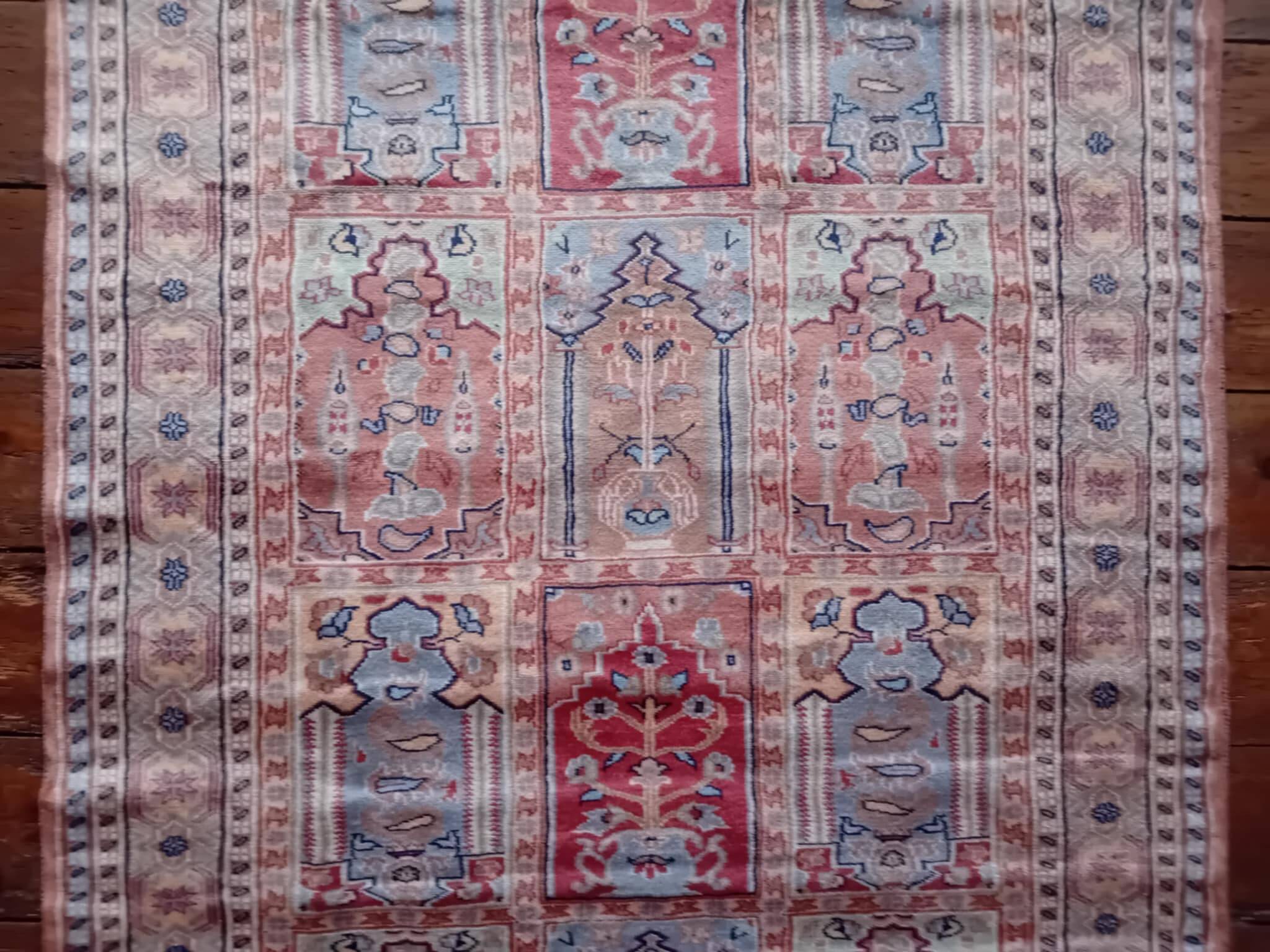 Handmade Pakistani Kafkazi Rug 183x129cm