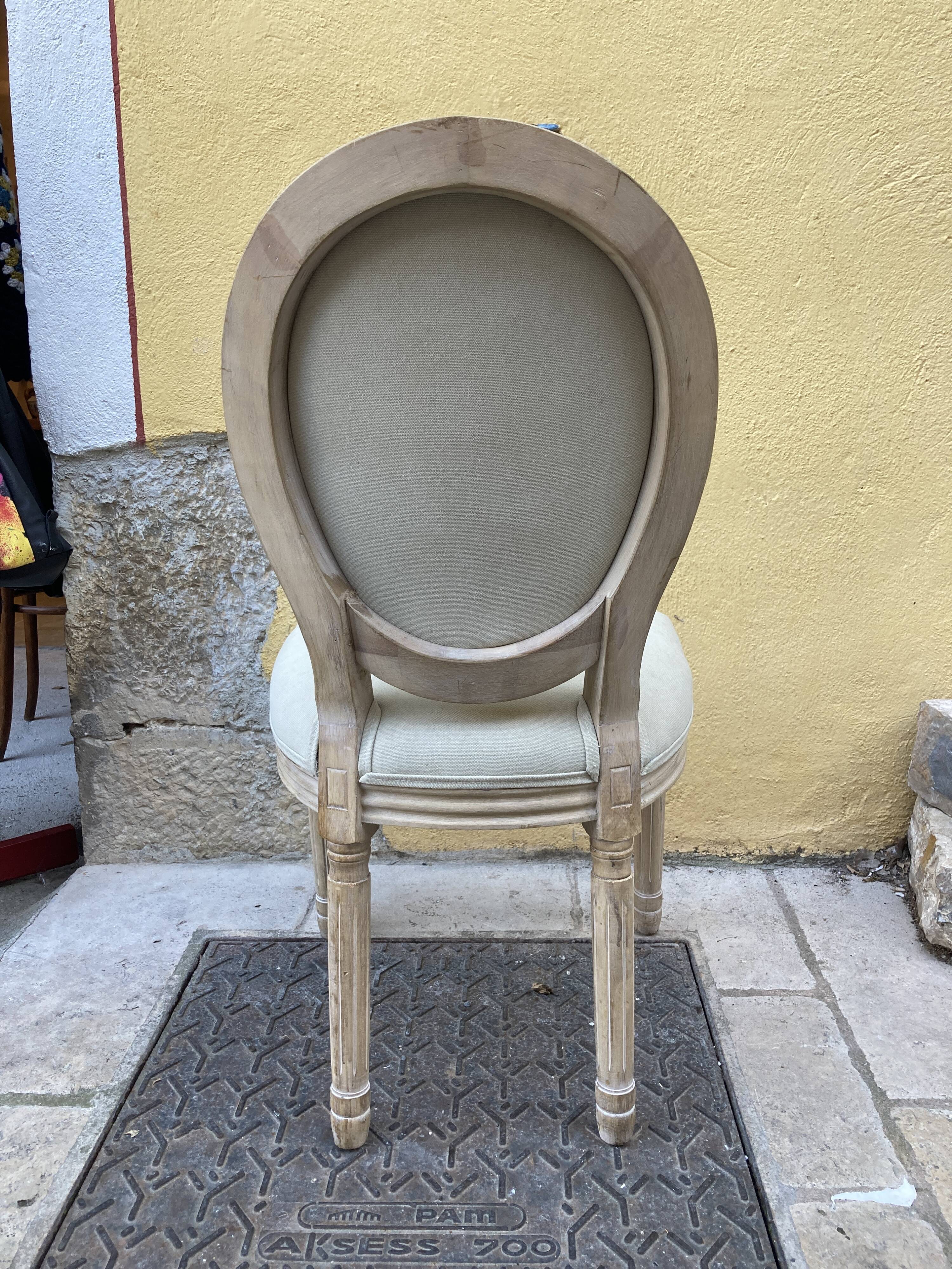 Medallion chair