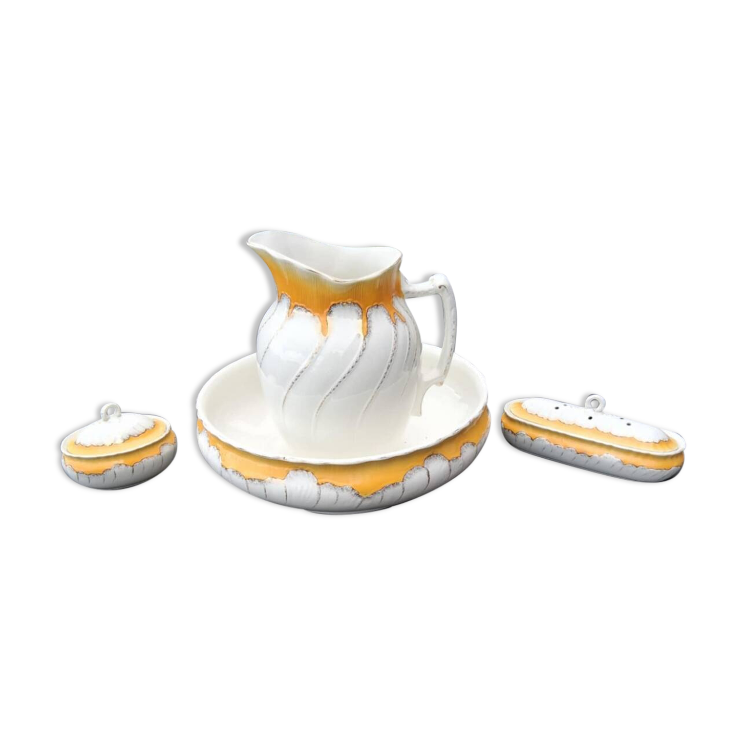 Antique toilet set signed Nimy, Belgian Imperial Manufacture