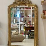 Miroir ancien de style Louis XVI, doré à la feuille