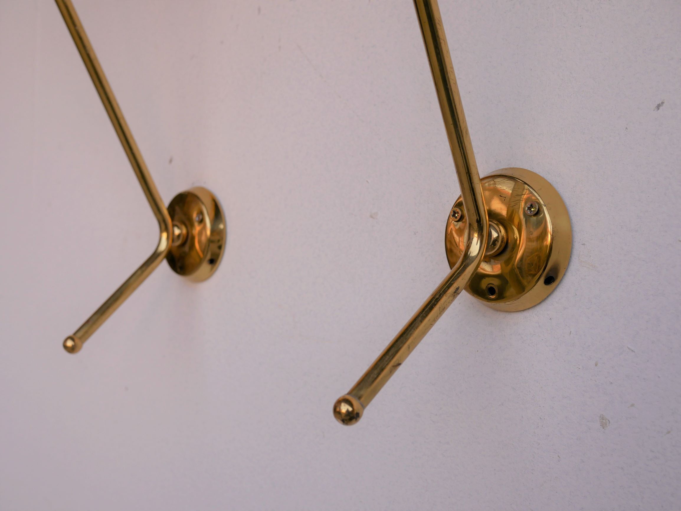 Vintage "Diabolo" wall apply in black metal and brass