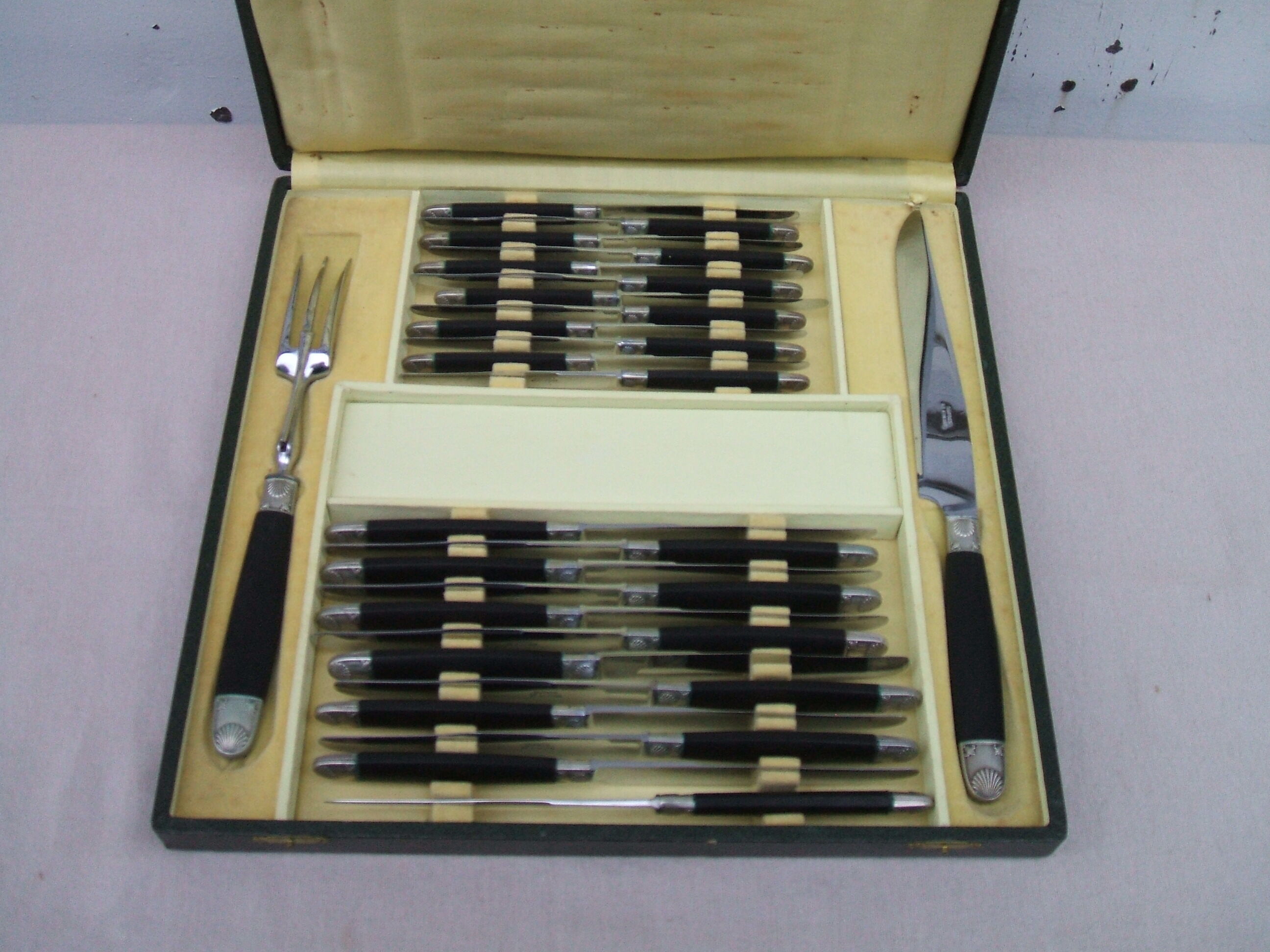 Table knives box