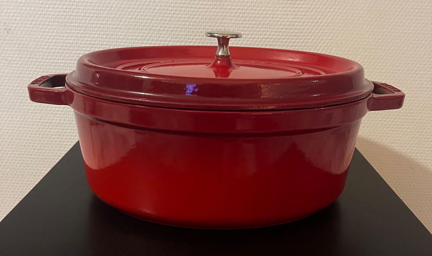 Cast iron casserole Staub France