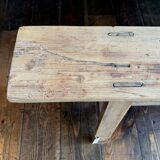 Grand banc en bois brut