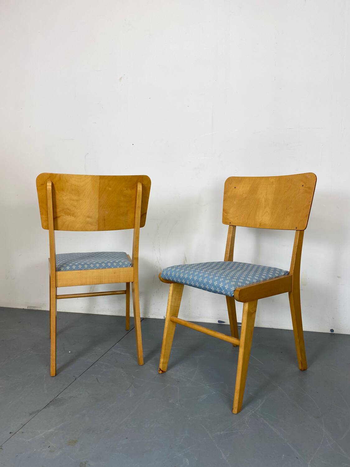 Chaises de salle à manger en hêtre modernistes du milieu du siècle, années 1950, lot de 2