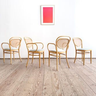 Ensemble de 4 chaises Thonet 215P en hêtre avec cannage d'origine et velours