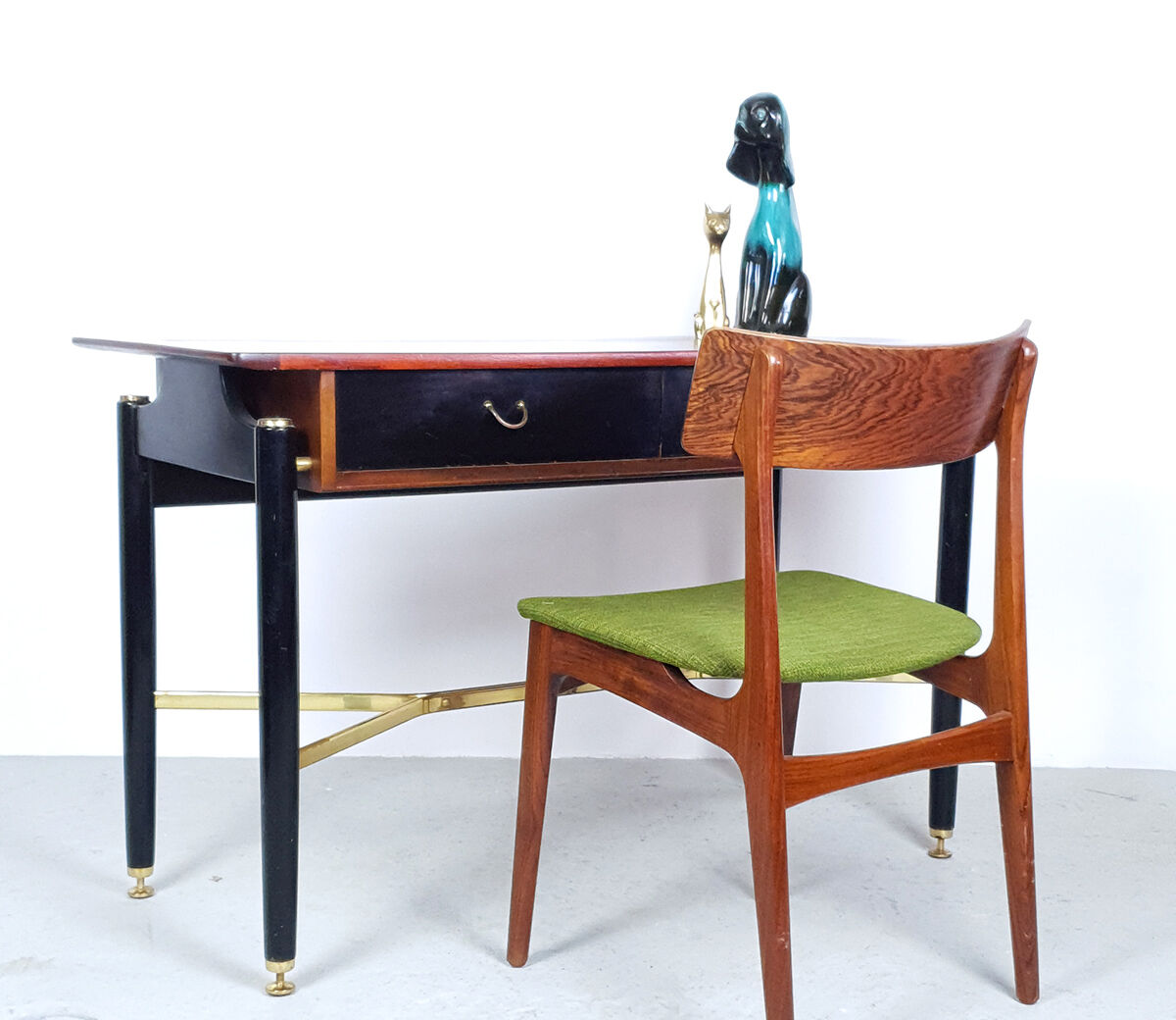 Vintage Englisch design teak console table or desk from G-Plan, 1960's