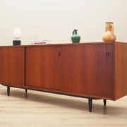 Enfilade en teck, design danois, années 1970, production : Danemark