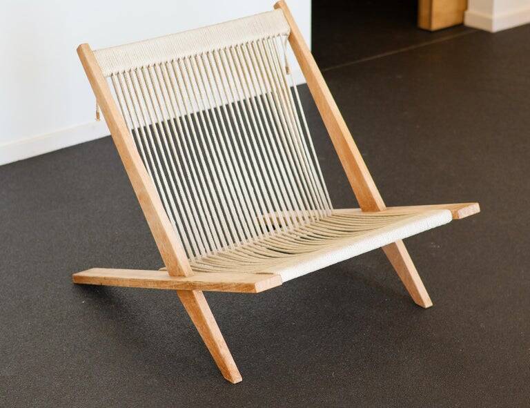 The seminal JH 106 easy chair by Poul Kjærholm & Jørgen Høj – 1952