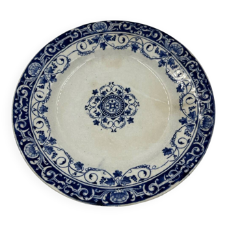 Longwy Louis XV plate